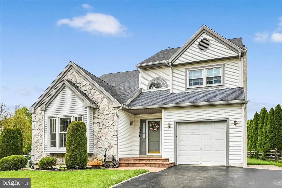 232 Beatrice Ln, Aston, PA 19014 - #1