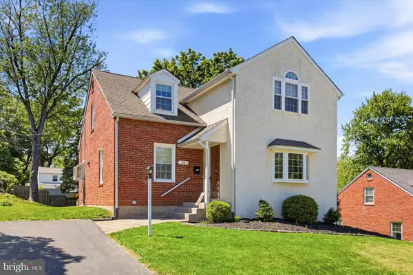 32 Radnor Dr, NEWTOWN SQUARE, PA 19073