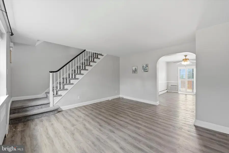 110 Academy Ln, Upper Darby, PA 19082 - #2