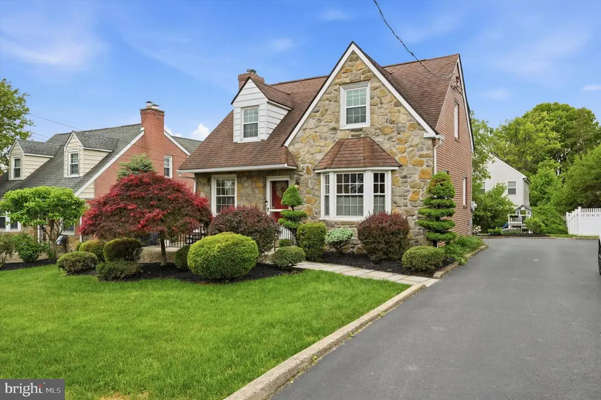2408 Olcott Ave, Ardmore, PA 19003 - #1
