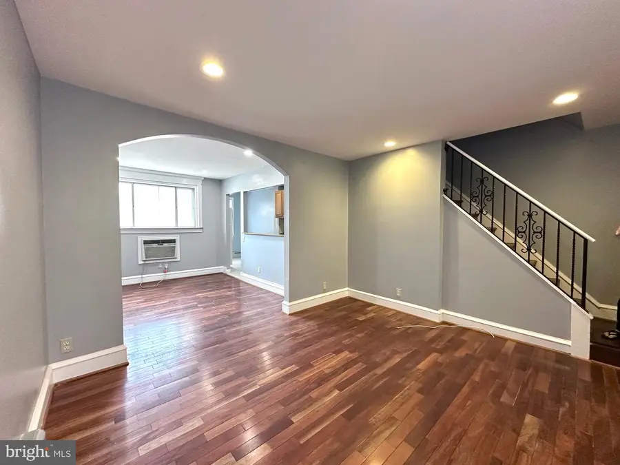 613 Copley Rd, Upper Darby, PA 19082 - #2