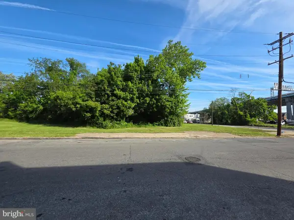 1904 W 3rd St, CHESTER, PA 19013