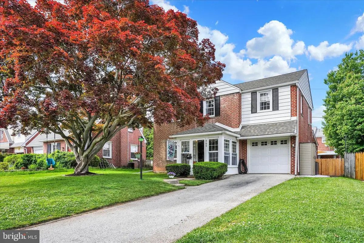 605 Willowbrook Rd, Havertown, PA 19083 - #1