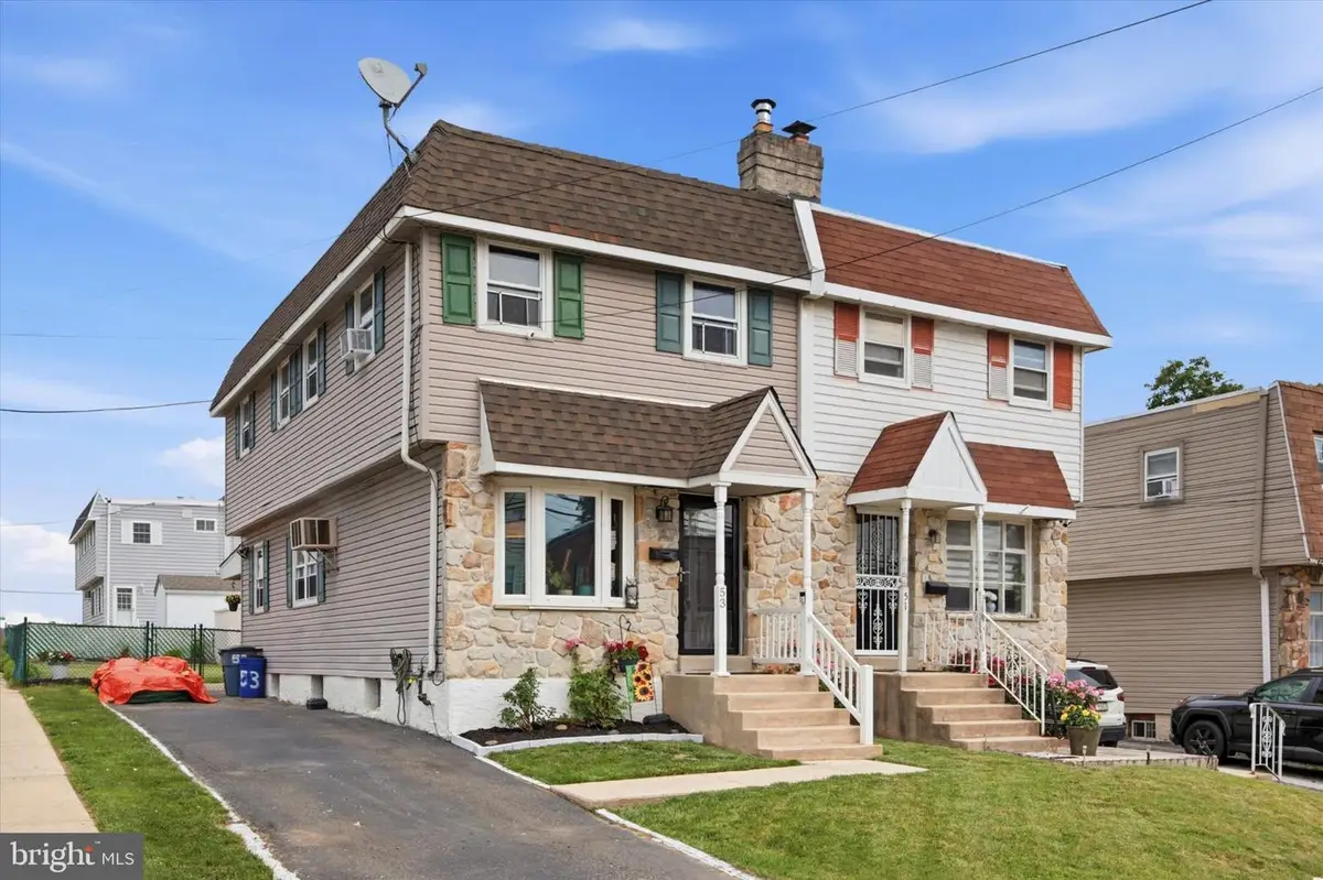 53 Walnut St, Clifton Heights, PA 19018 - #1