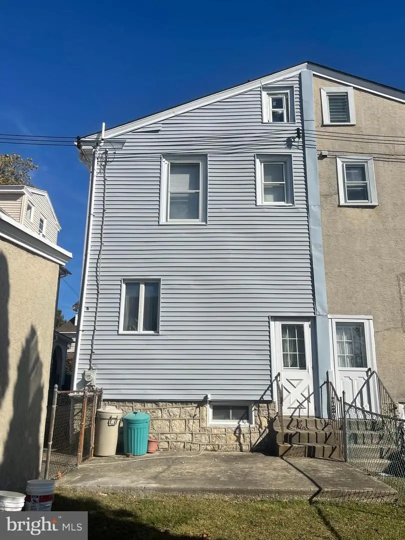 242 Burmont Rd, Drexel Hill, PA 19026 - #2