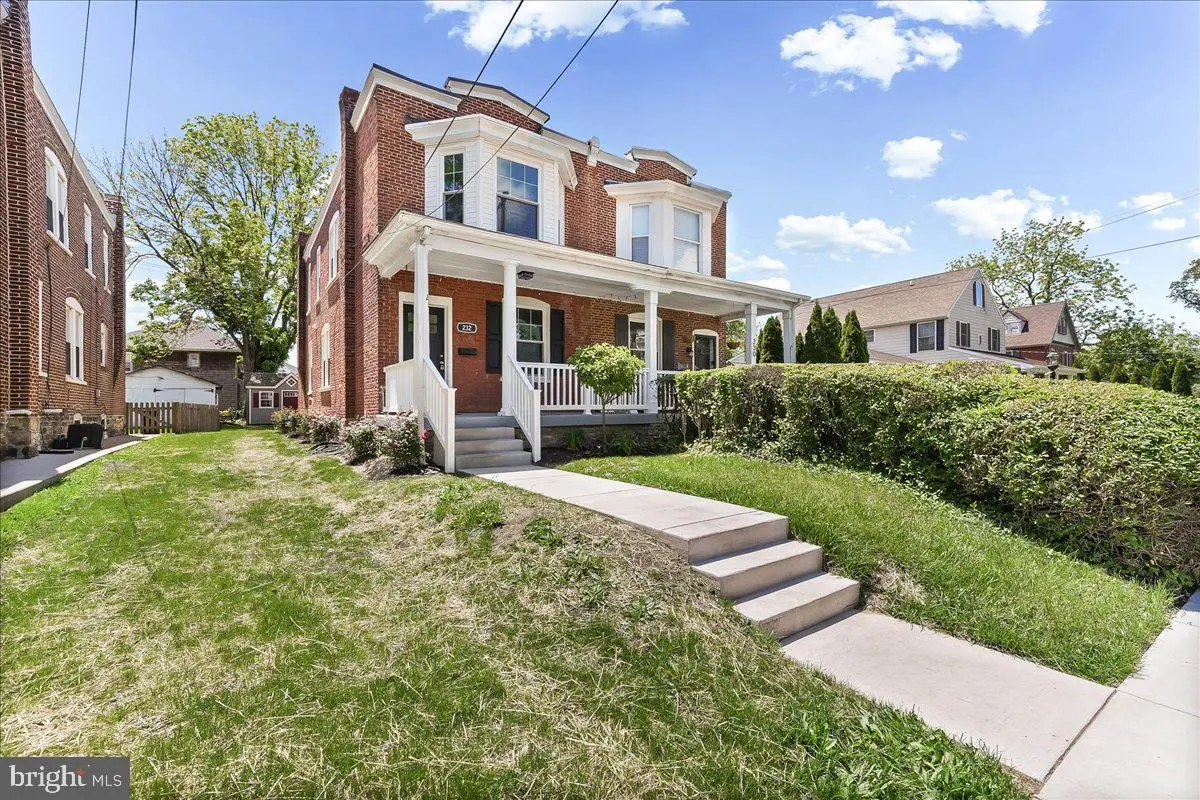 232 E Lincoln St, Media, PA 19063 - #1