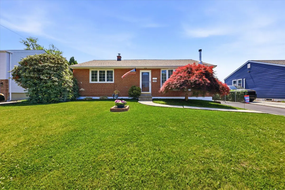 1206 Vauclain Ave, Woodlyn, PA 19094 - #1