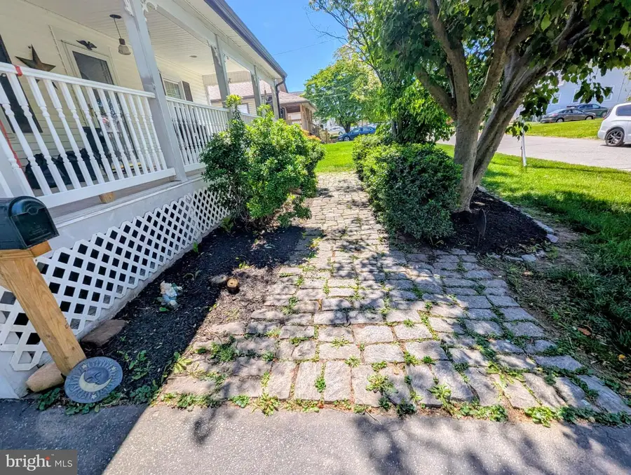 903 Galbraith Ave, Upper Chichester, PA 19061 - #3