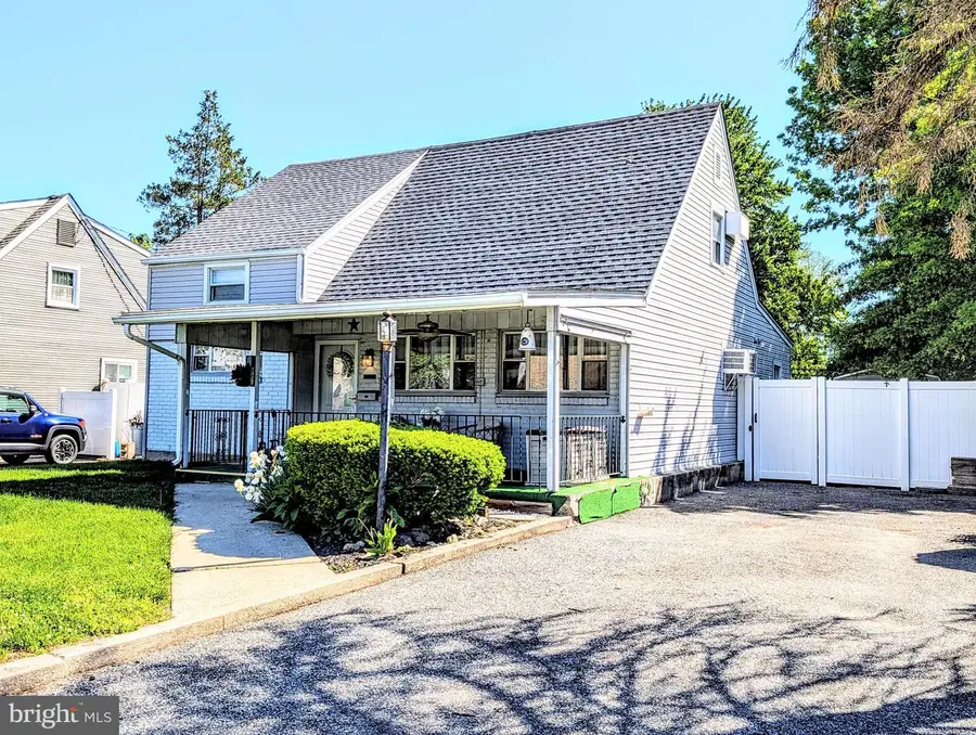 714 Wyndom Ter, Secane, PA 19018 - #3
