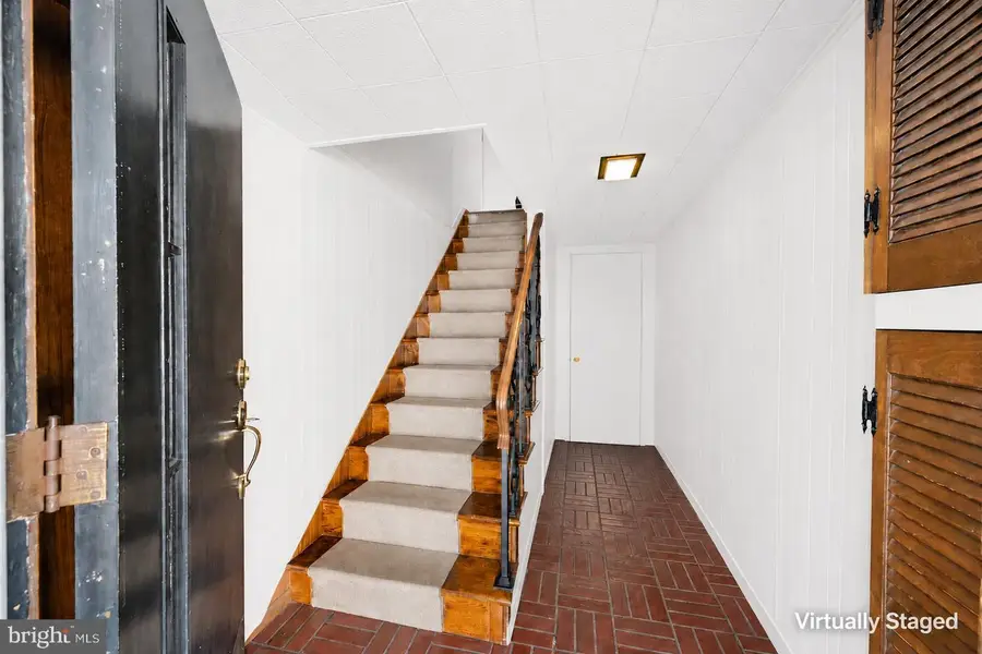 425 Arlington Ave, Upper Darby, PA 19082 - #2