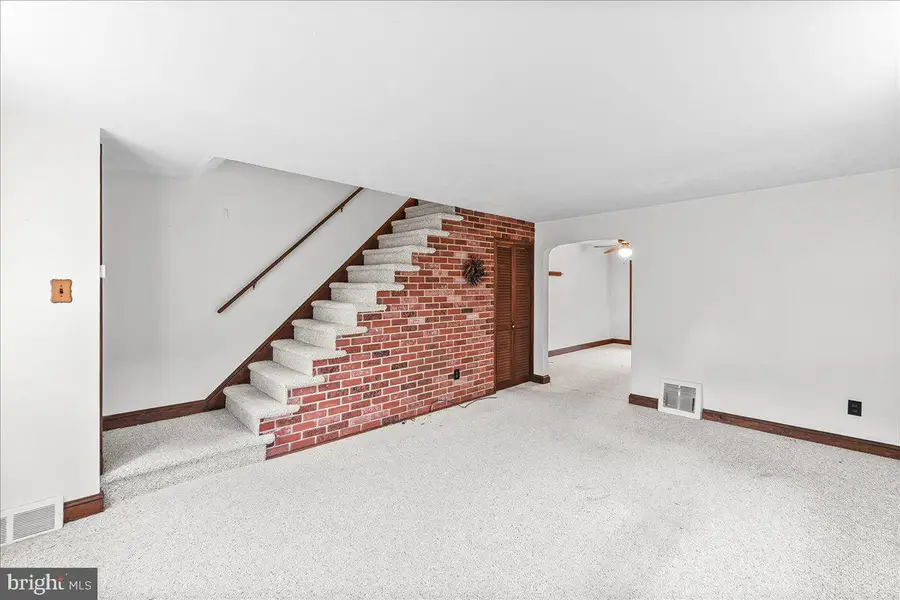 473 Westmont Dr, Collingdale, PA 19023 - #3