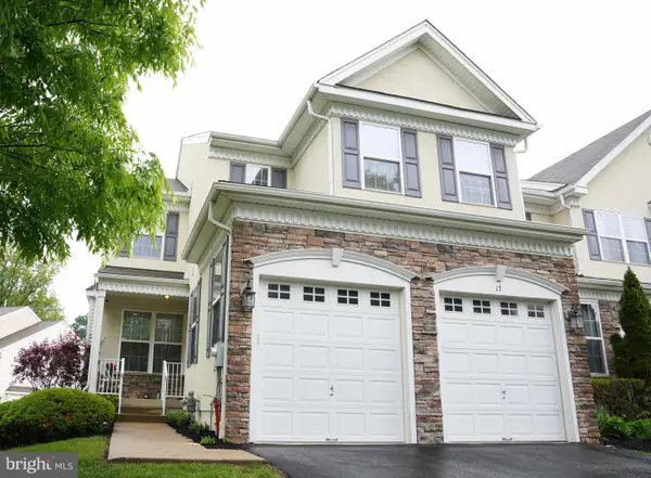 15 Newberry Ct, GLEN MILLS, PA 19342