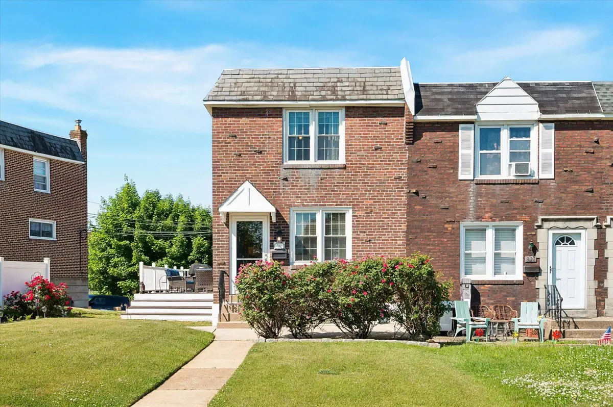 312 Westpark Ln, Clifton Heights, PA 19018 - #1
