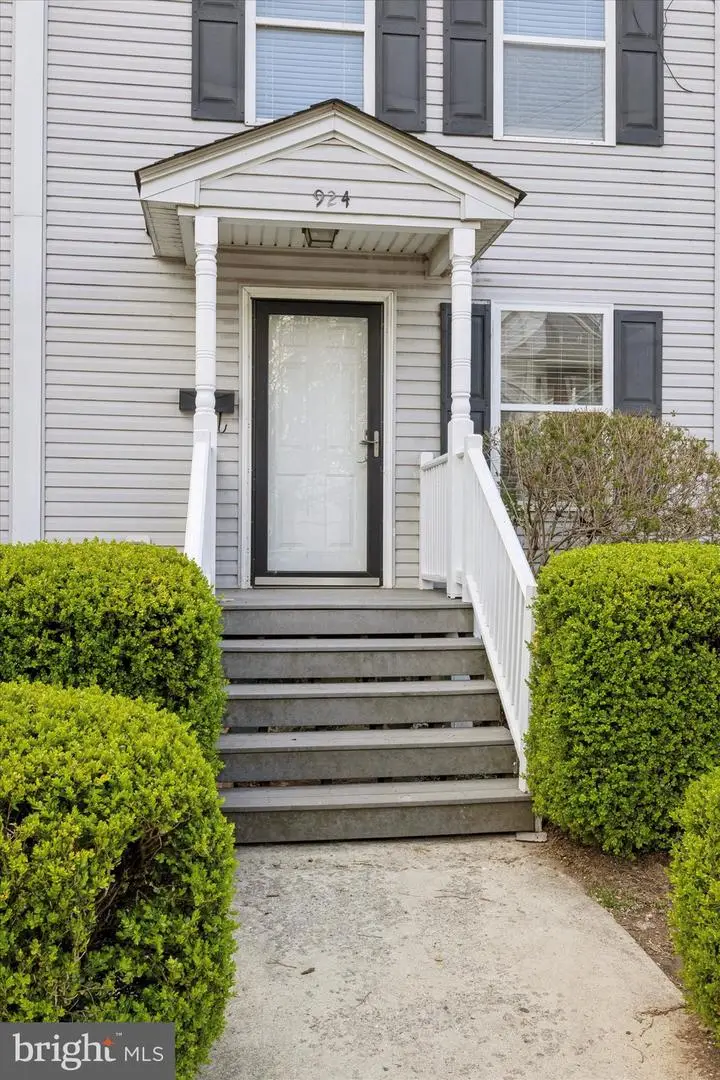 924 Madison St, Chester, PA 19013 - #2