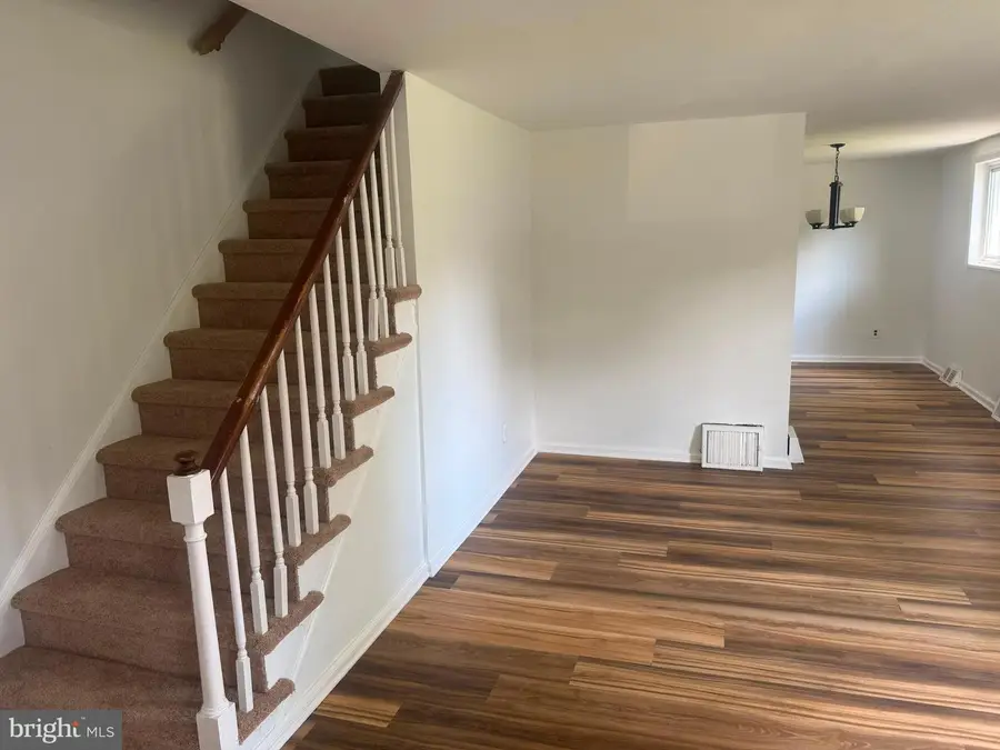 801 Taylor Dr, Folcroft, PA 19032 - #2