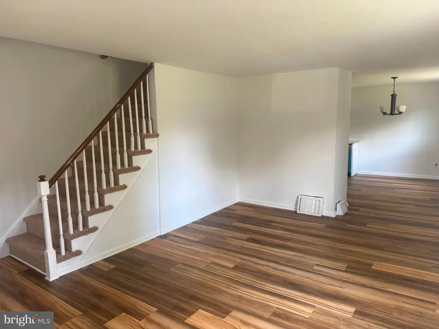 801 Taylor Dr, Folcroft, PA 19032 - #3