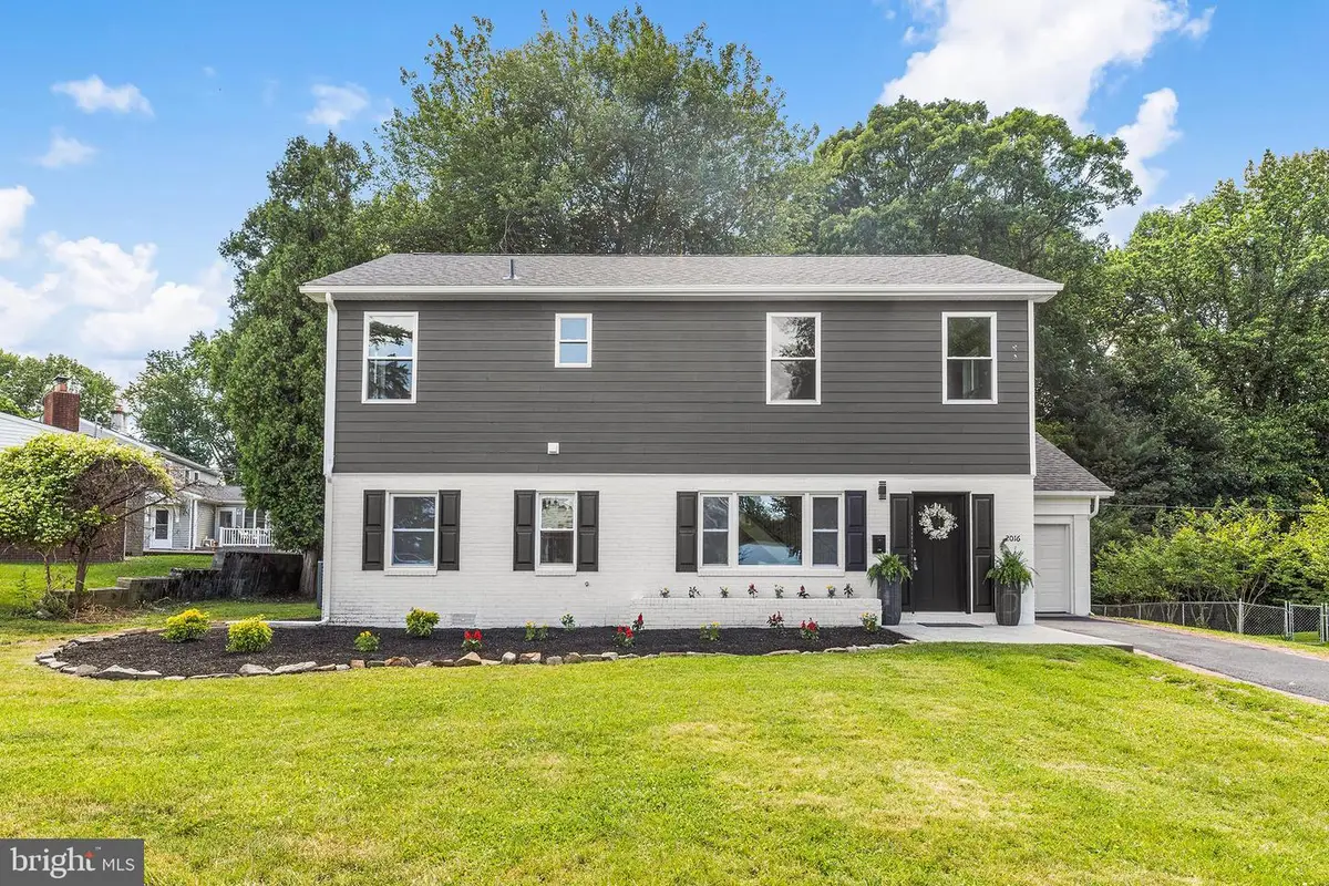 2016 Woodside Ln, Broomall, PA 19008 - #1