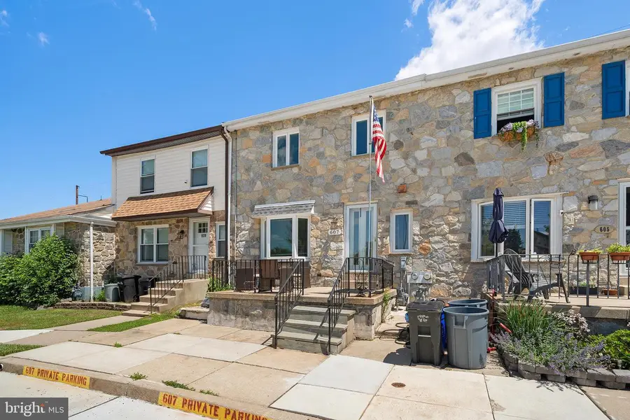 607 Saint Anthony Ln, Upper Darby, PA 19082 - #2