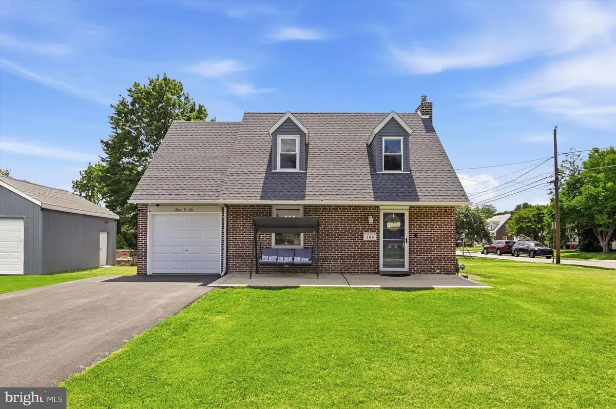 306 Burk Ave, Ridley Park, PA 19078 - #1