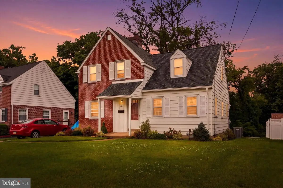 546 Arlington Ave, Folsom, PA 19033 - #1