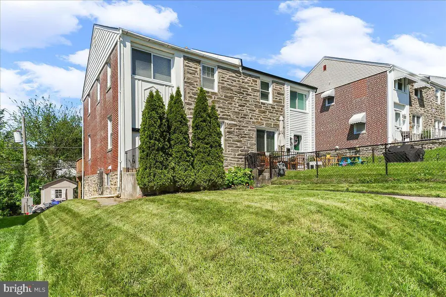 1228 Cobbs St, Drexel Hill, PA 19026 - #2