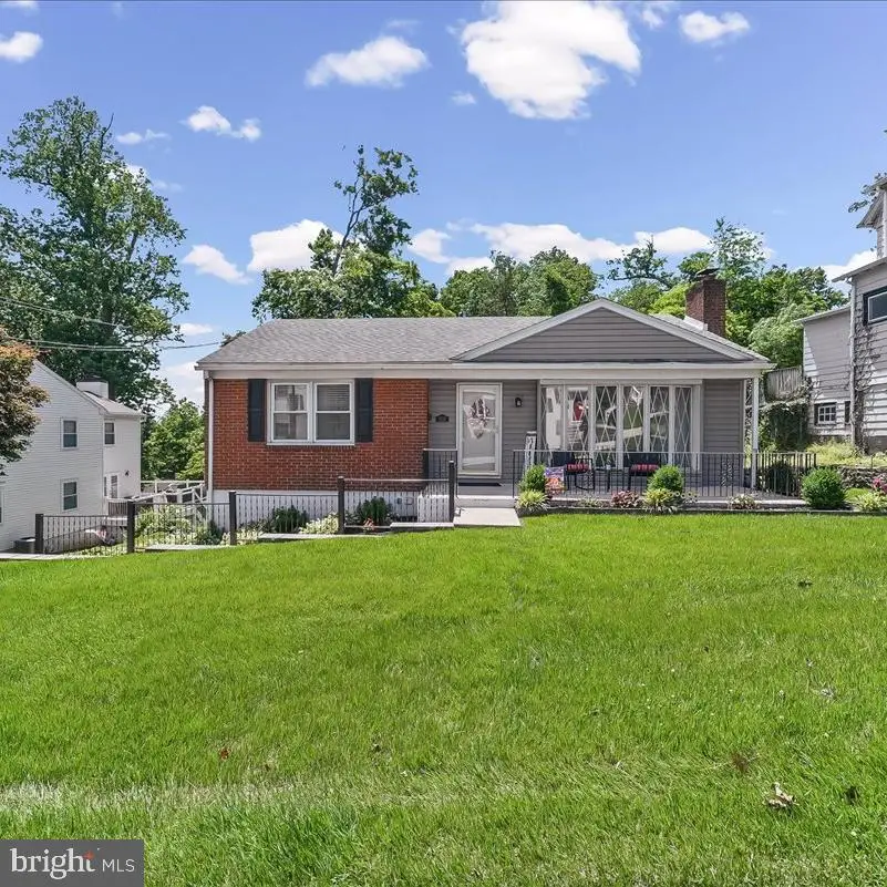 908 Broadway Ave, Secane, PA 19018 - #2