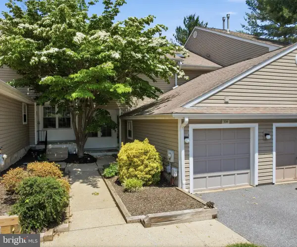 350 Danbury Lane #350, GLEN MILLS, PA 19342