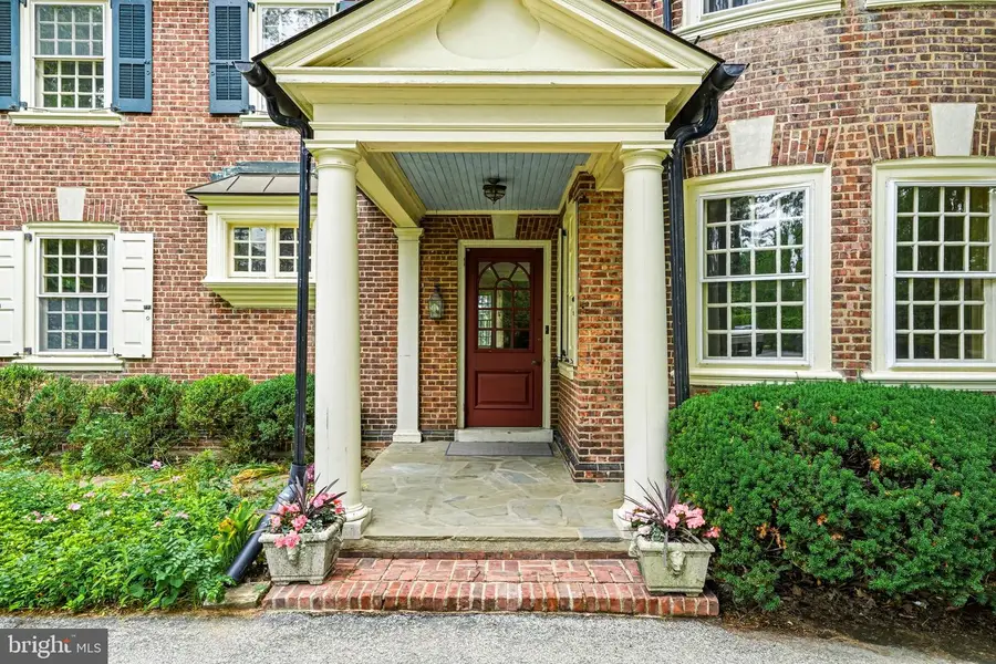 443 Saint Davids Ave, Wayne, PA 19087 - #2