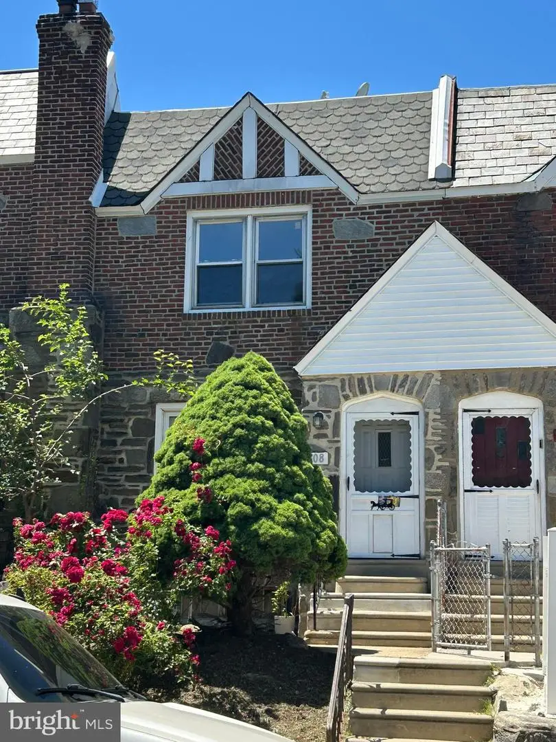 608 Briarcliff Rd, Upper Darby, PA 19082 - #1