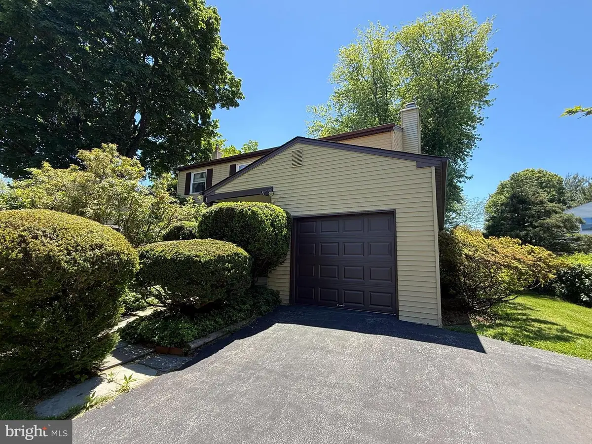 203 Moore Rd, Wallingford, PA 19086 - #1