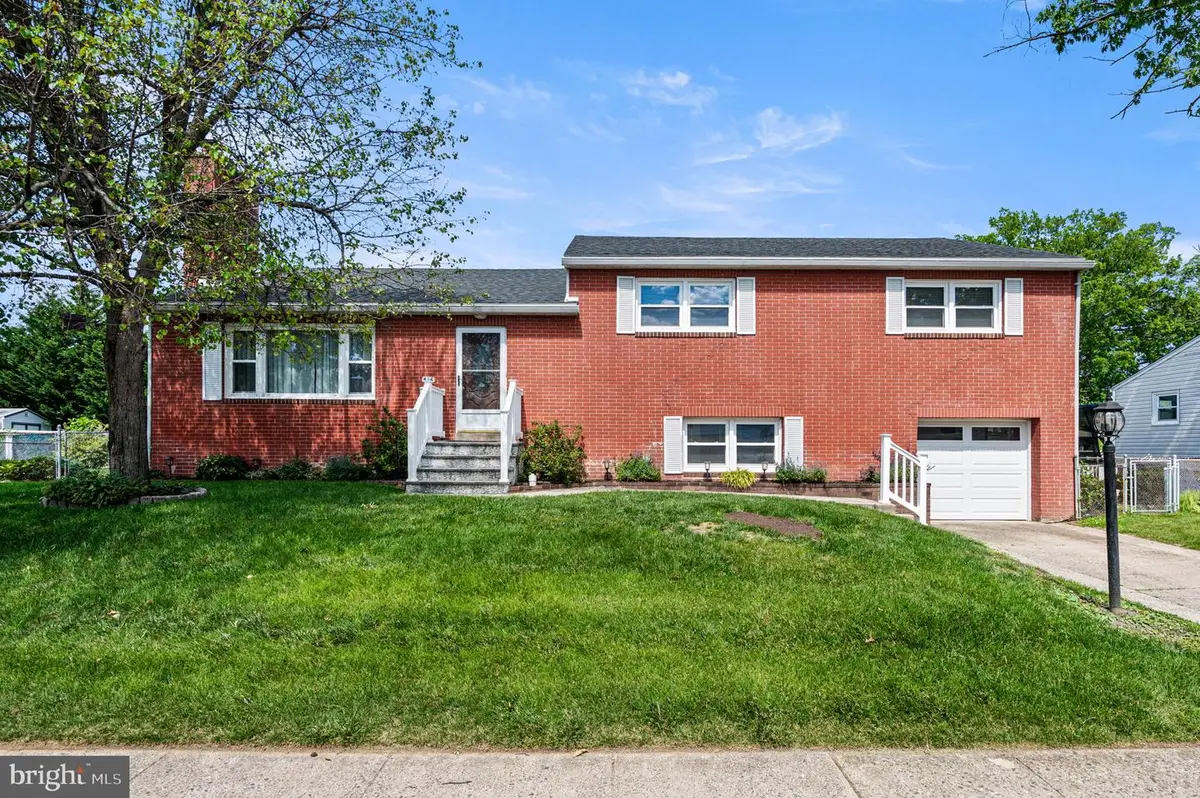 516 Evergreen Ave, Folsom, PA 19033 - #1
