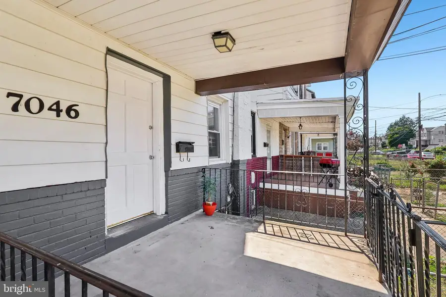 7046 Clover Ln, Upper Darby, PA 19082 - #3