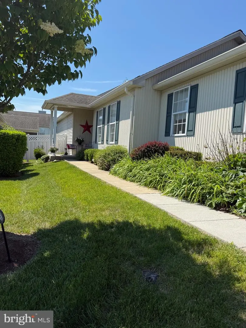 1108 S Fox Cub Holw, Glen Mills, PA 19342 - #1