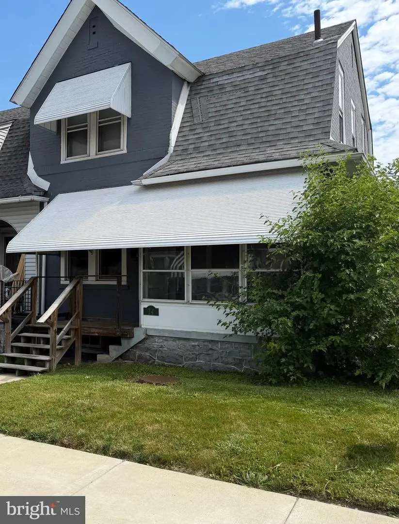 14 Cedar St, Marcus Hook, PA 19061 - #2