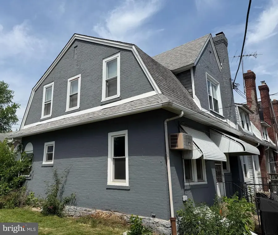 14 Cedar St, Marcus Hook, PA 19061 - #3
