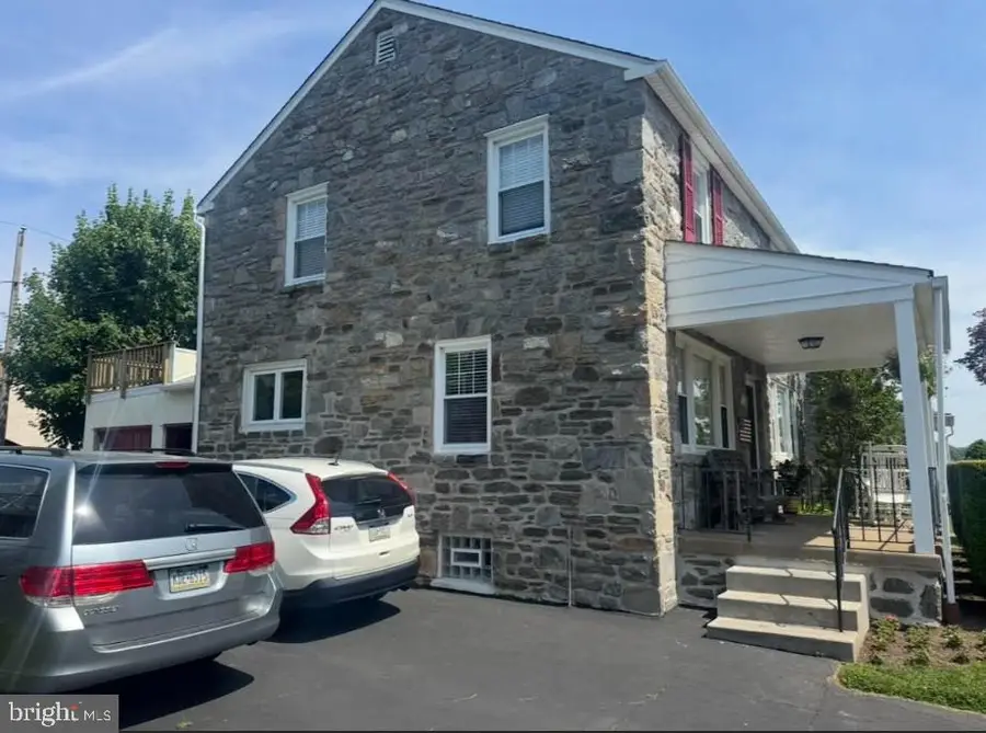 911 Shadeland Ave, Drexel Hill, PA 19026 - #2