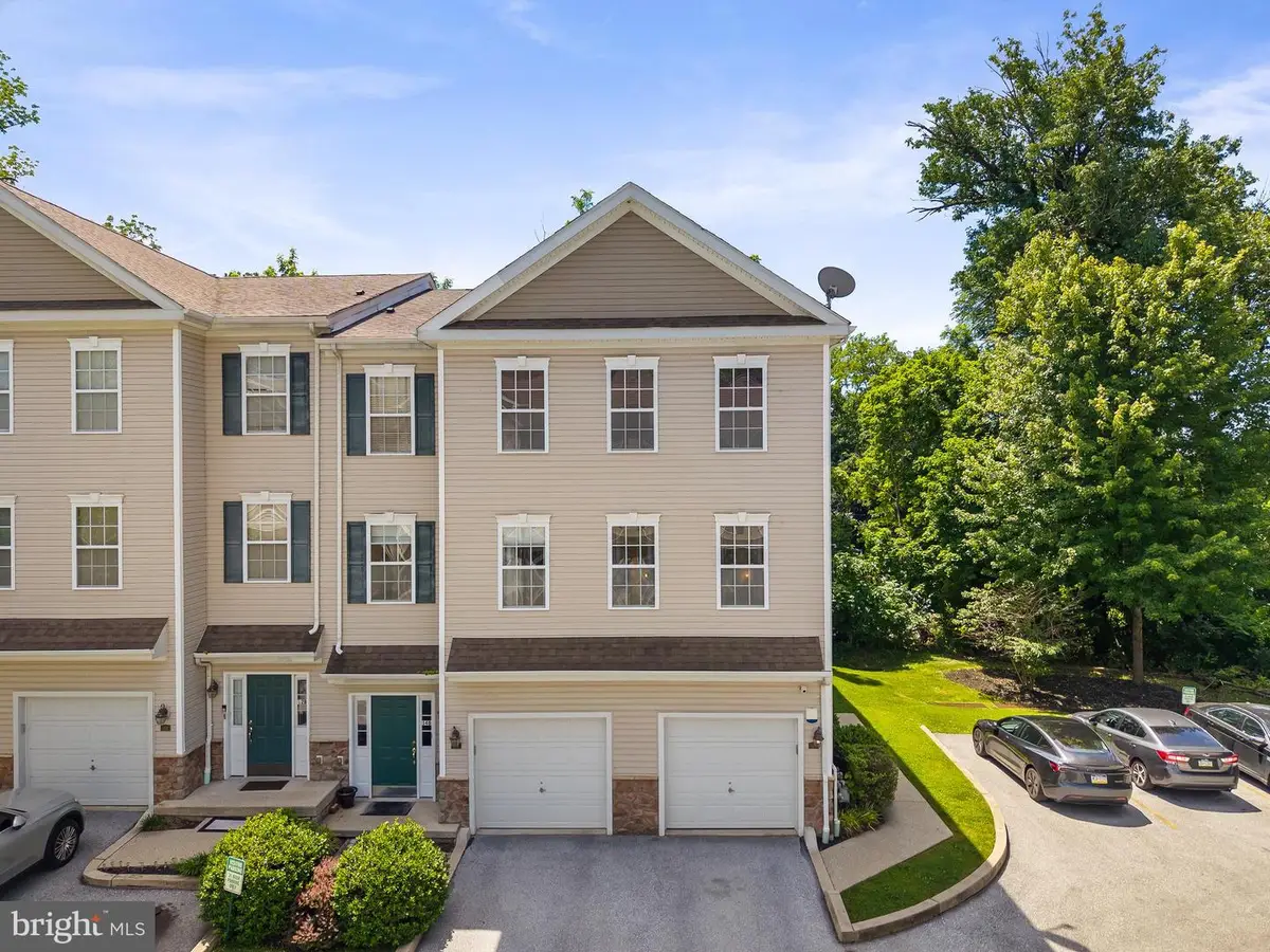 14-a Hillview Cir, Lansdowne, PA 19050 - #1