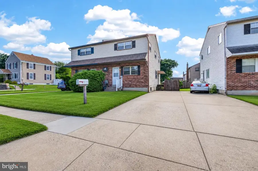 21 Upland Rd, Brookhaven, PA 19015 - #2