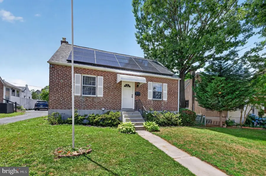 204 Sharon Park Dr, Folcroft, PA 19032 - #3