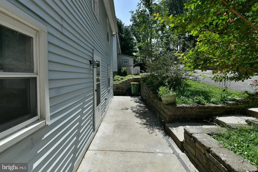 7 Helluva Hill Ln, Glen Mills, PA 19342 - #2