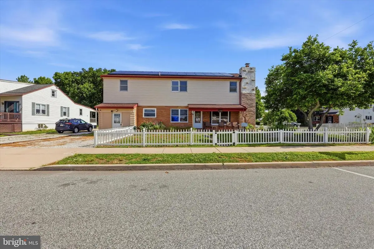 505 W 2nd St, Essington, PA 19029 - #1
