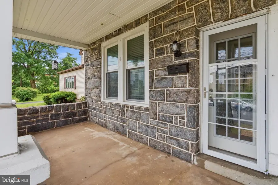 313 E Broadway Ave, Clifton Heights, PA 19018 - #3