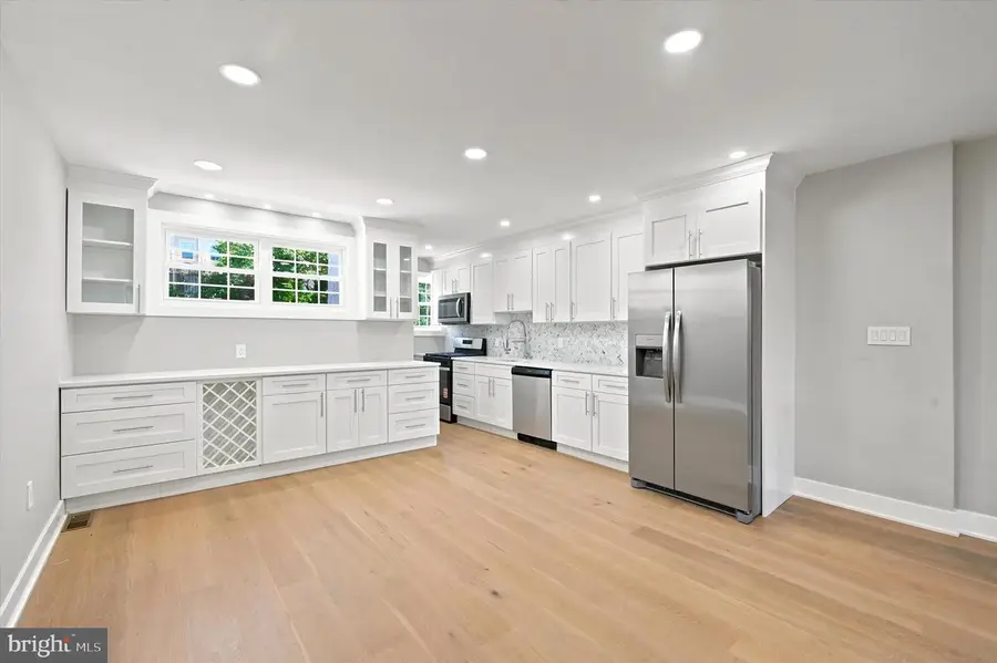 247 N Linden Ave, Upper Darby, PA 19082 - #3