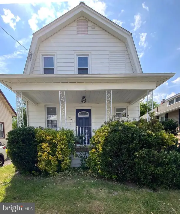 16 W Roland Rd, BROOKHAVEN, PA 19015