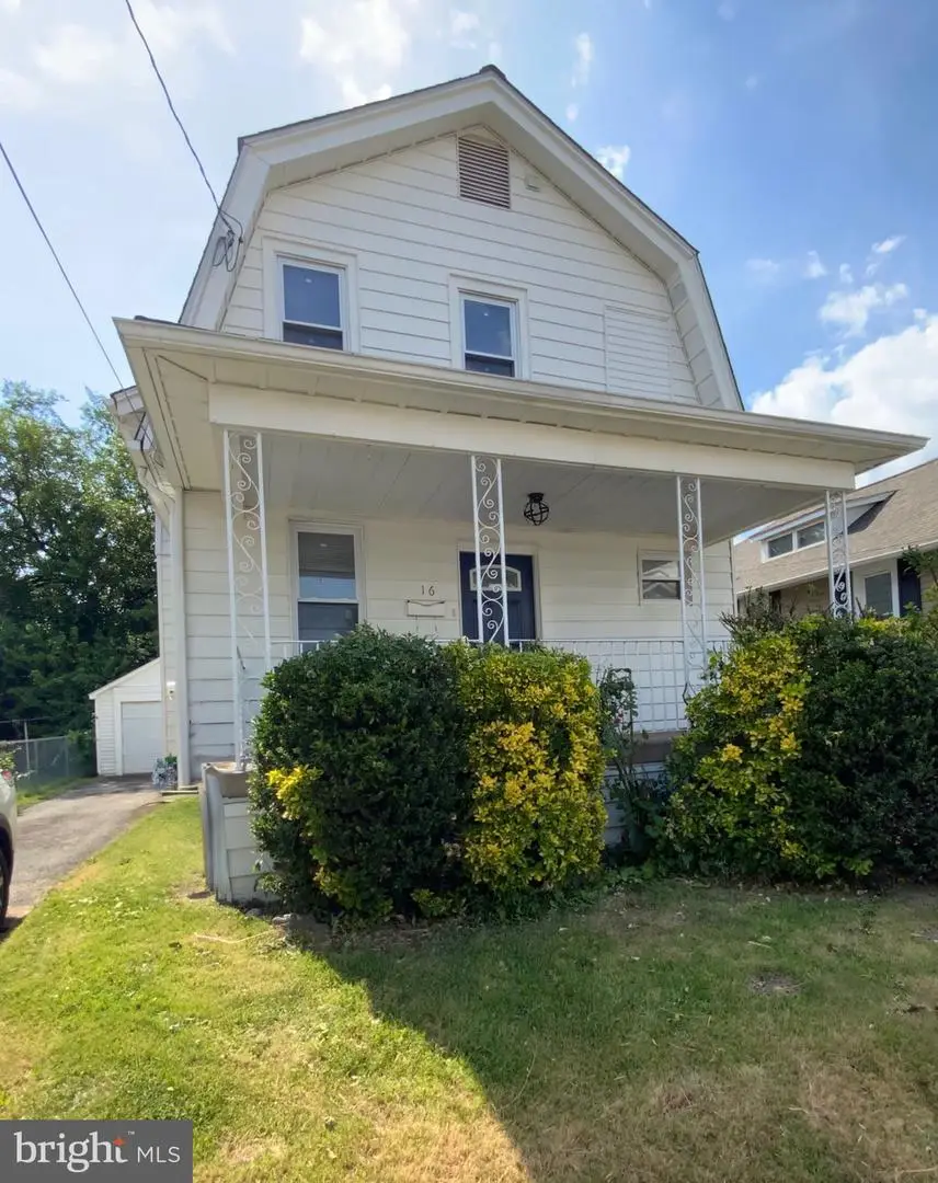 16 W Roland Rd, Brookhaven, PA 19015 - #2