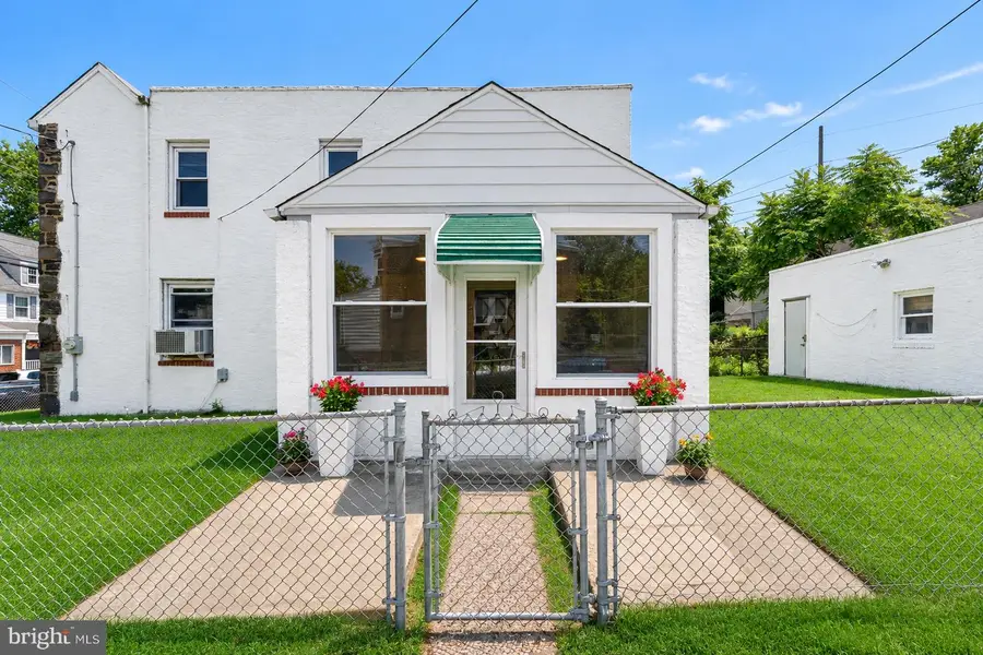 1038 Lawrence Ave, Darby, PA 19023 - #2