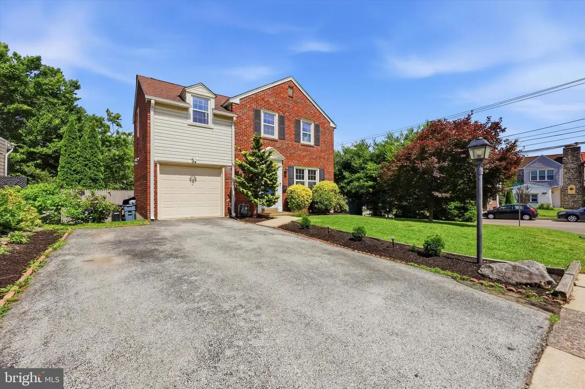 801 Terwood Rd, Drexel Hill, PA 19026 - #1