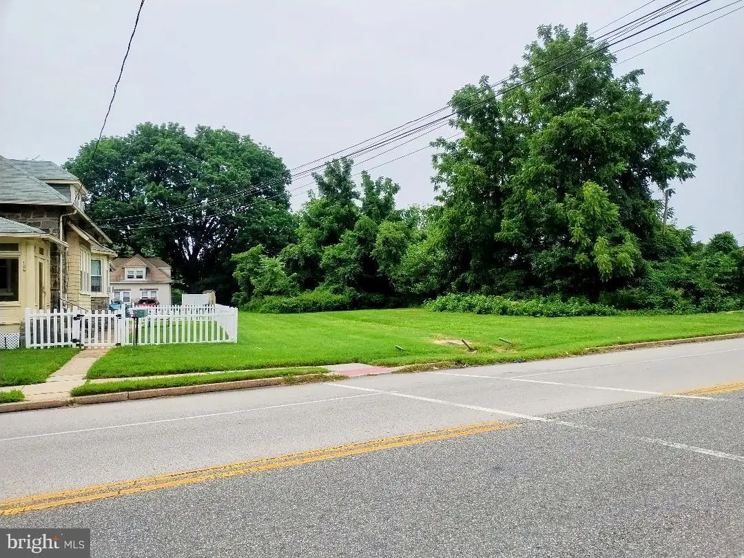 100 W Brookhaven Rd, Brookhaven, PA 19015 - #1