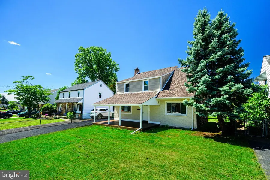 431 Holmes Rd, Morton, PA 19070 - #3