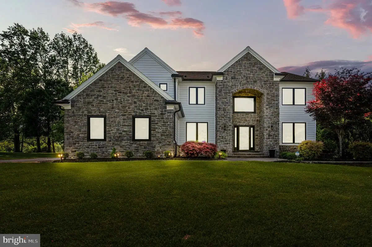 3219 Sarum Farm Ln, Garnet Valley, PA 19060 - #1